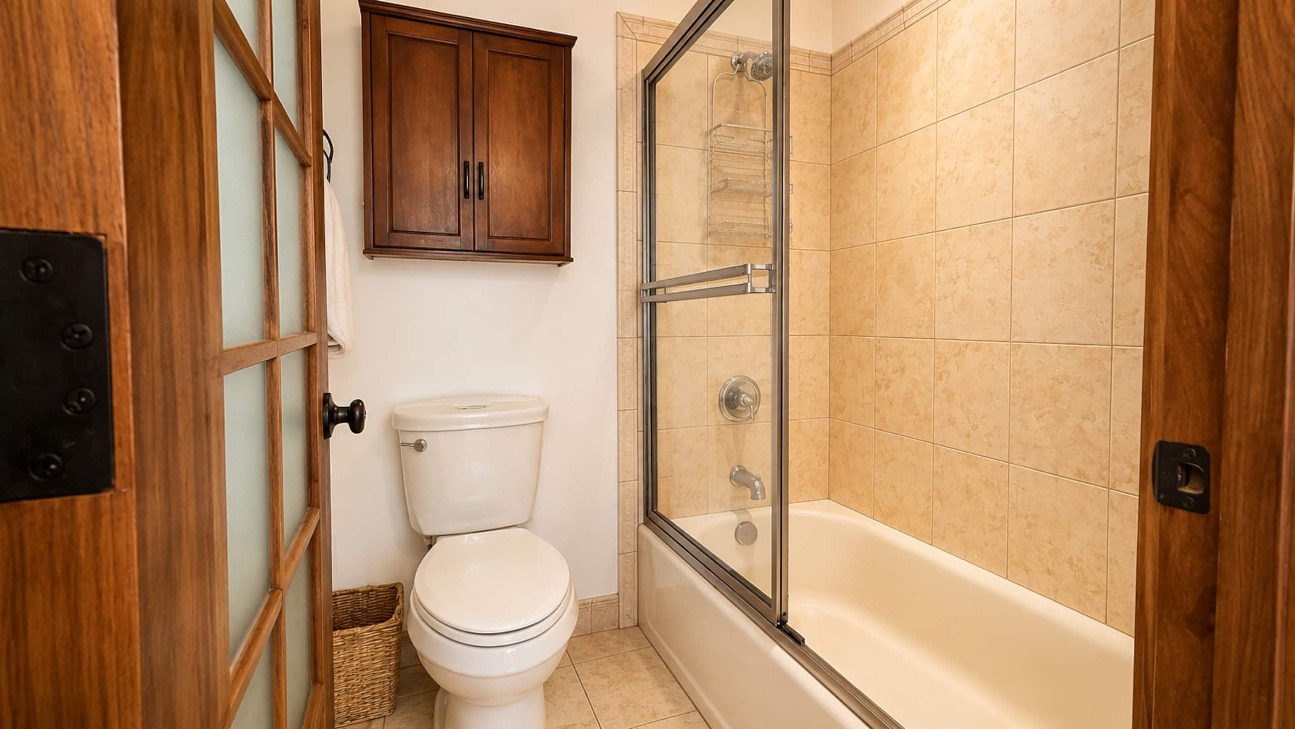 OCEANFRONT, Prestigiously REMODELED Chic Condo** - Image 22