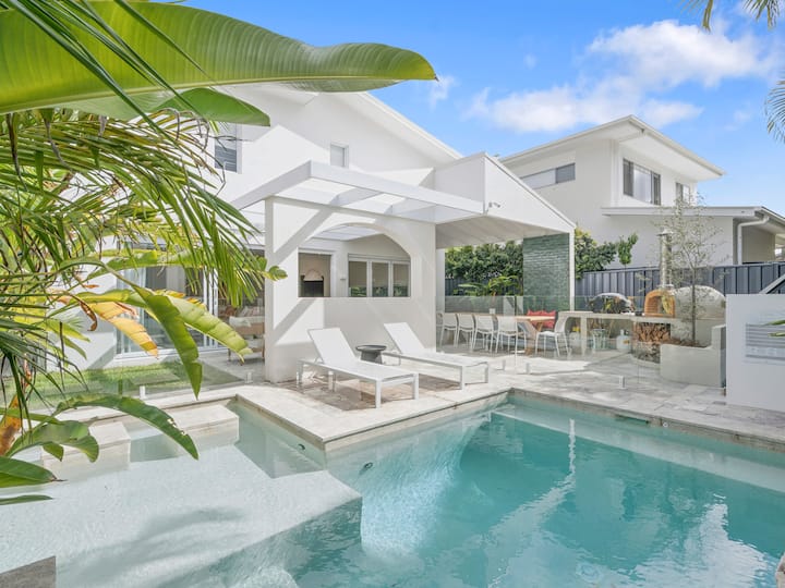 Beachside Luxe Retreat Miami | Heated Pool New 5br - Gold Coast