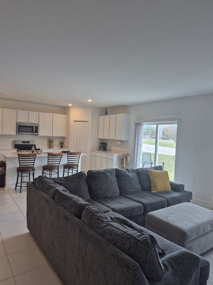 ~Private Room In A Charming Two-story House~ - Lake Wales, FL