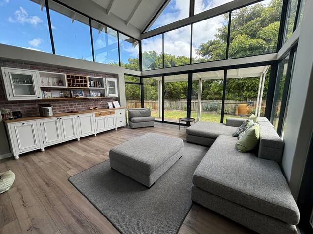 4 bedroom villa in secure estate with lake views gallery image 3