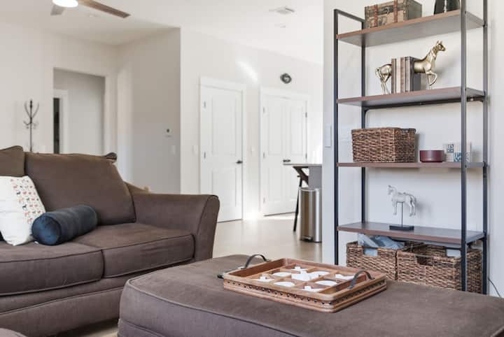 The Bella | Modern Equestrian Home With Park Views - Weatherford, TX