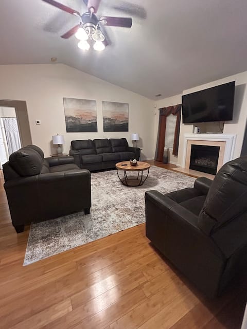 Top Airbnb: OGC Retreat in Steele Creek
