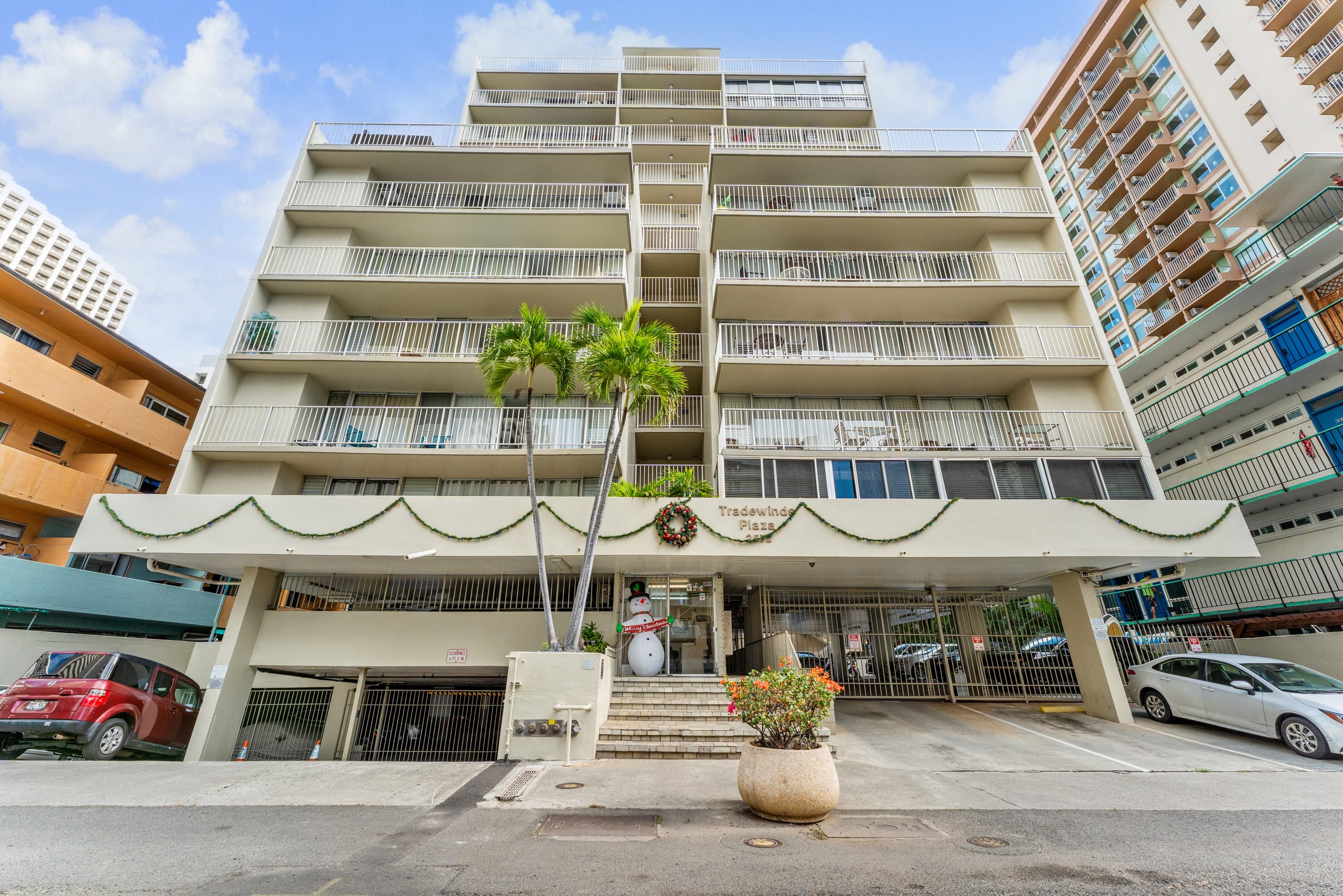 Convenient location 1 bdrm in Waikiki with Parking - Image 25
