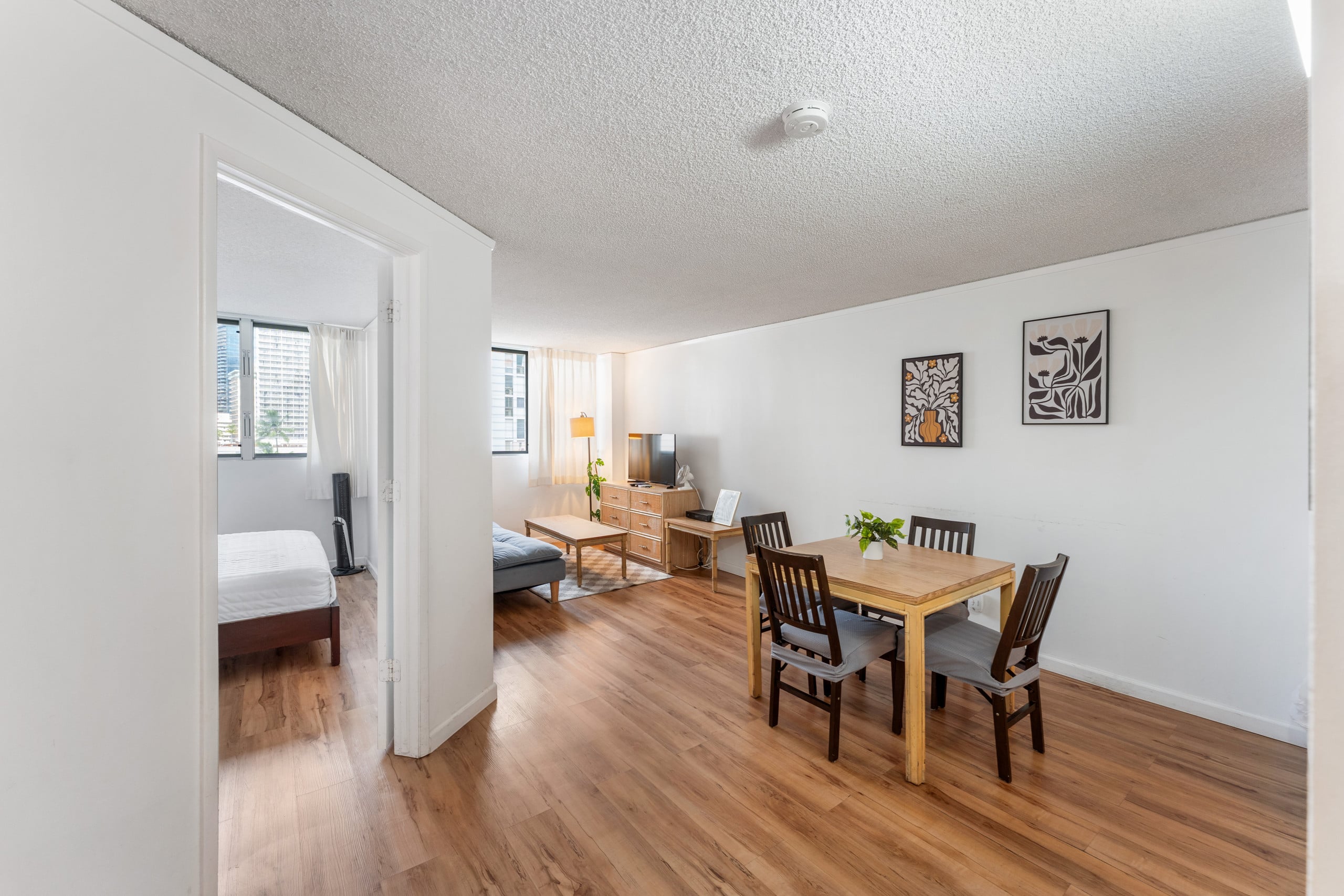 Convenient location 1 bdrm in Waikiki with Parking - Image 16