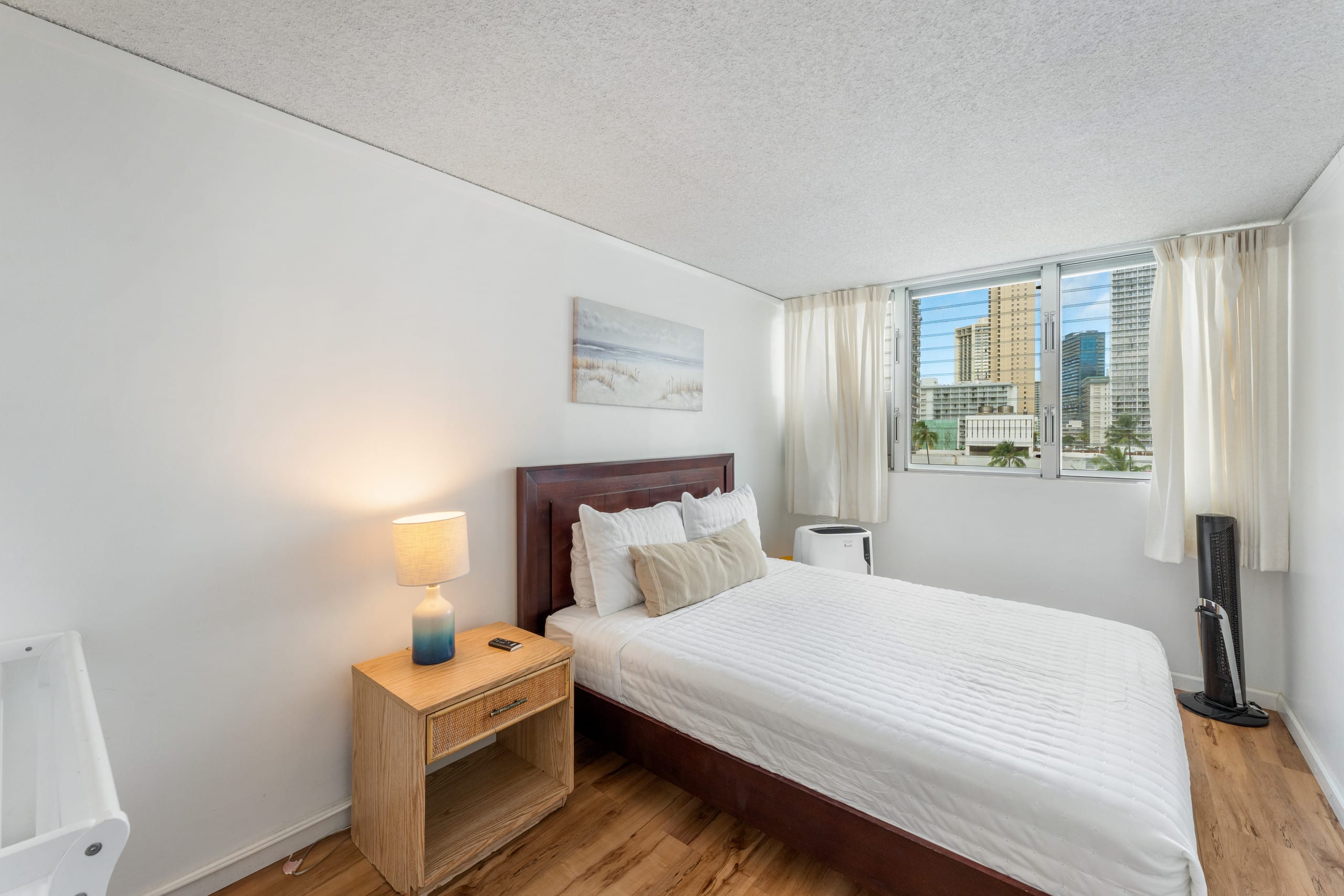 Convenient location 1 bdrm in Waikiki with Parking - Image 18