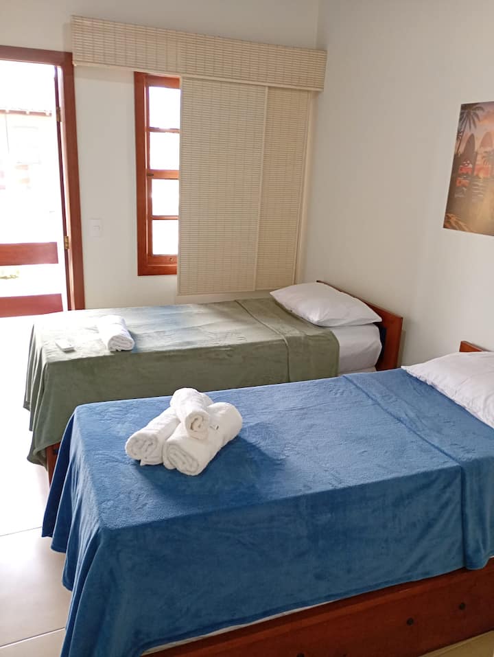 Habitación con 2 camas individuales 