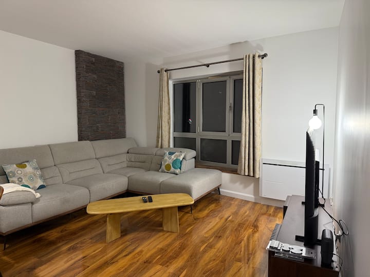 Your Home Away From Work - 2 Bedroom Business Stay - Puteaux