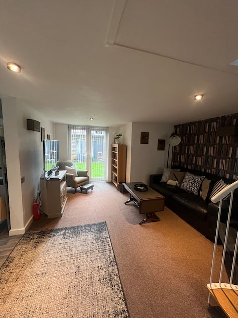 Successful Airbnb property: The Annexe, Morley in Farnley & Wortley