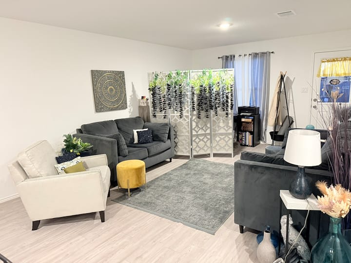 Room Only | Centrally Located - San Antonio, TX