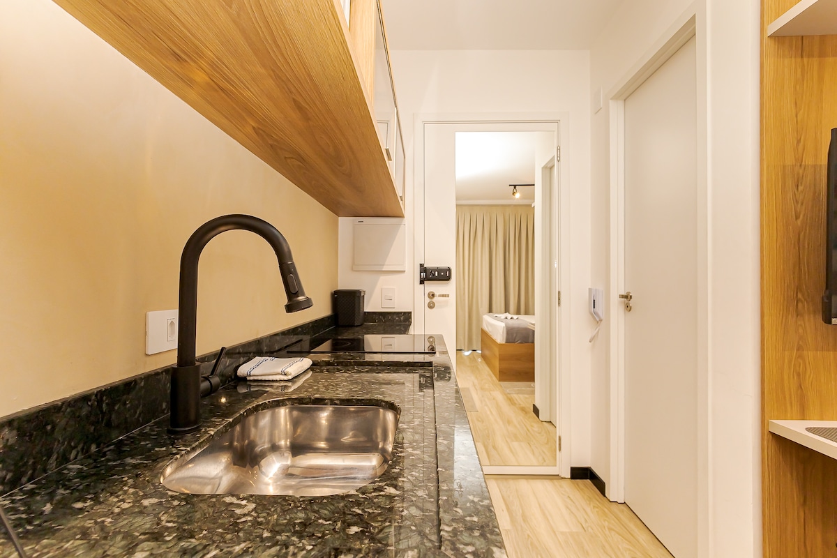Top Airbnb: Comfort for 4 in Downtown | A/C, Wi-Fi, and Gym in Curitiba