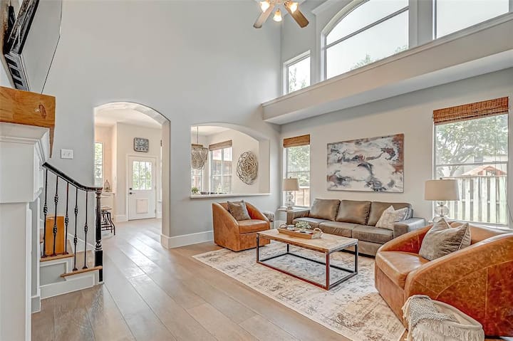 Spacious 4br Home With Grand Yard, Pool And Gazebo - Sienna Plantation, TX