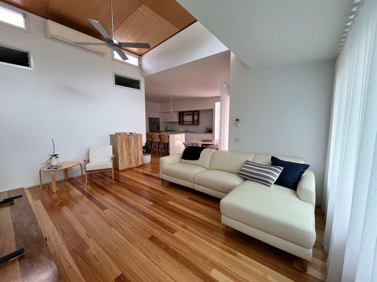 Top performing Airbnb: Little ripper in the heart of Husky in Huskisson