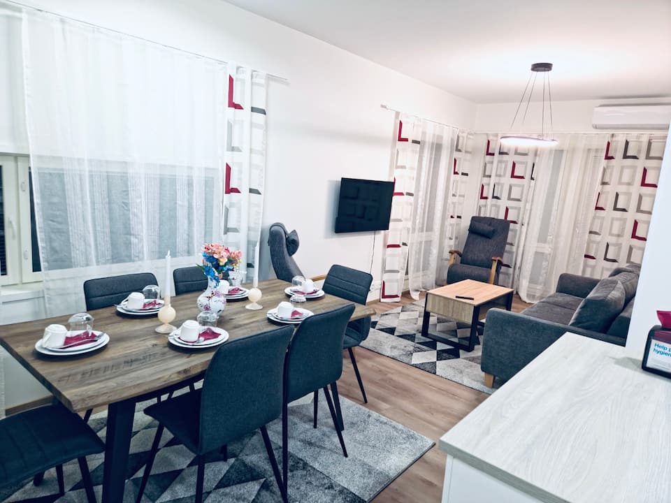 Luxury City Center Apartment with Sauna — photo 1