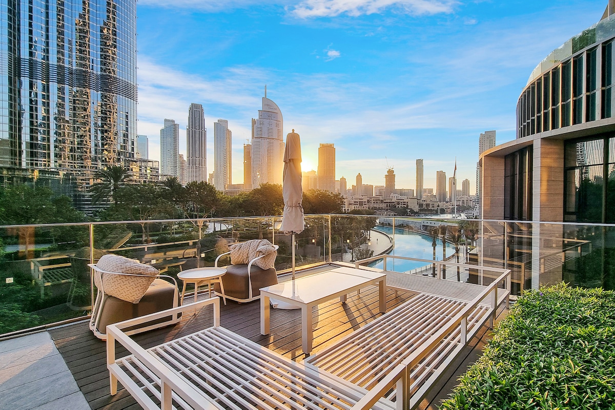 2 Bedroom Furnished Apartment with Burj Khalifa & Fountain View | Burj Vista 4