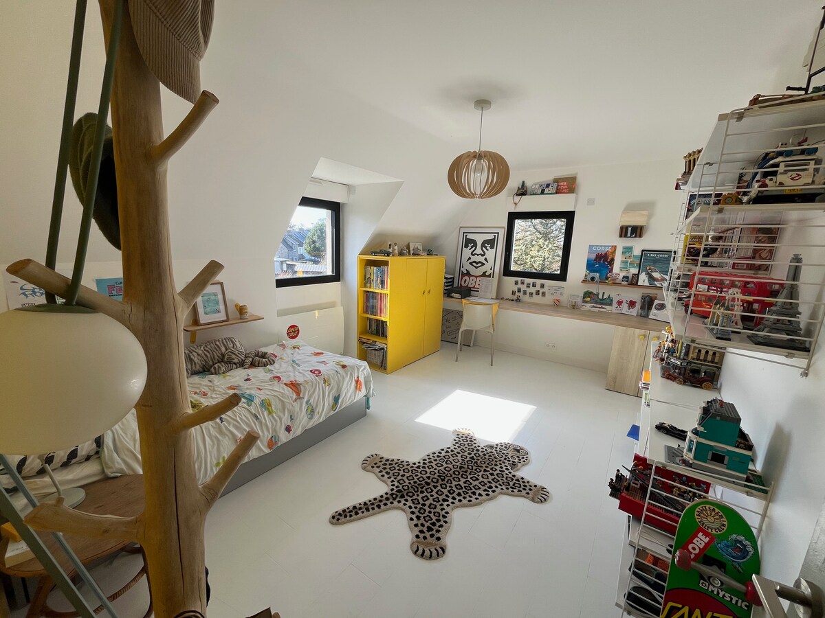 საძინებელი 4