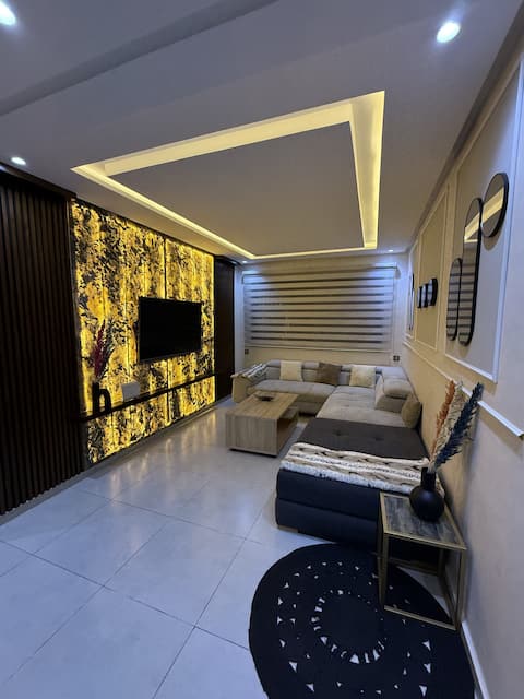 Successful Airbnb property: Luxurious & Chic Suite – Facing Kénitra TGV Station in Kénitra