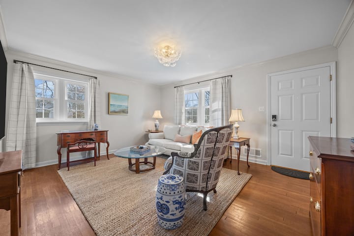 Luxury Downtown 5pts Cottage*2 Kings*walk To Sites - North Carolina State University, Raleigh