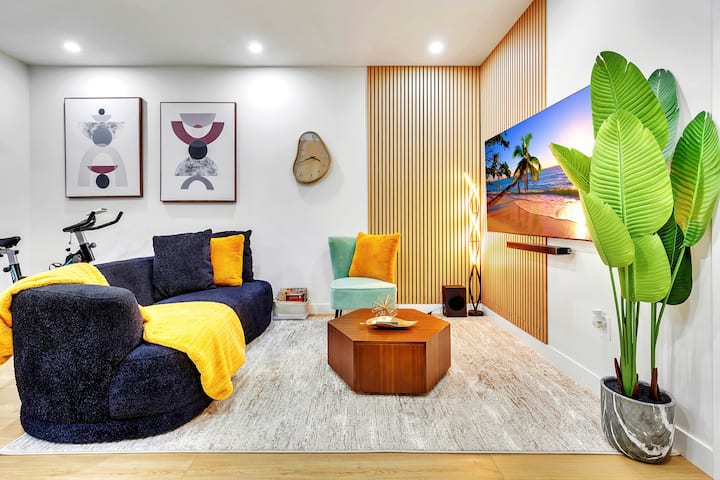 Vellora Retreat | Sleek 2br Suite Near Yyc Airport - Calgary