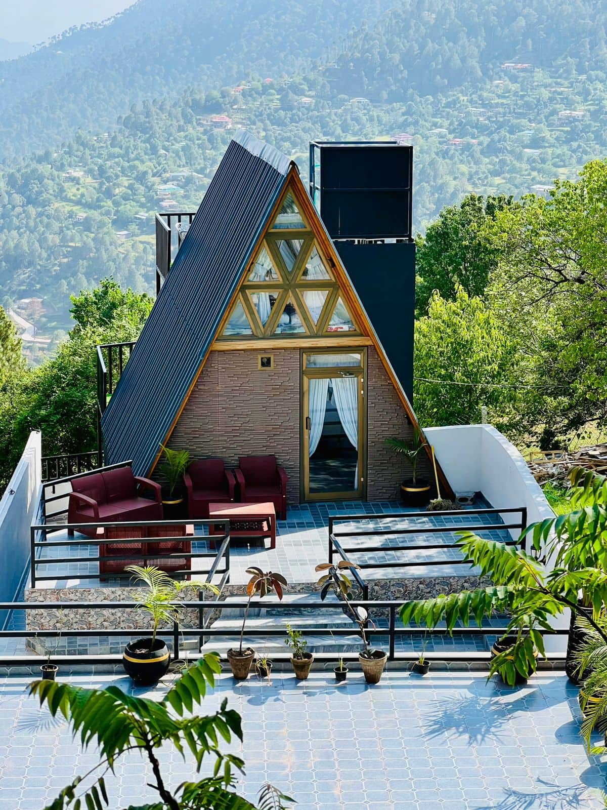 The "Luxury & Modern" Approach