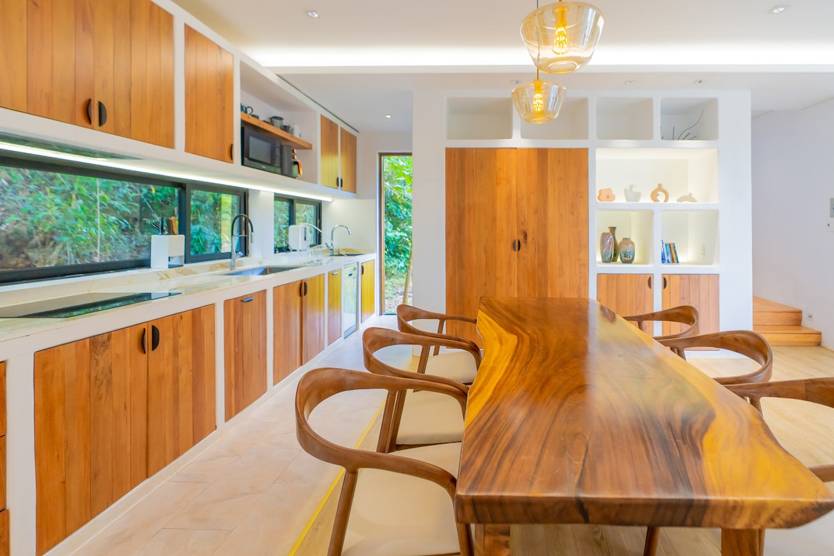 Casa Gaia — natural light and wood