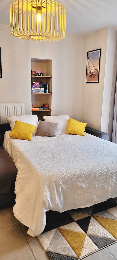 Popular Airbnb listing: Gîte du Puy Etoilé - 10 min from Puy du Fou! in Chanverrie