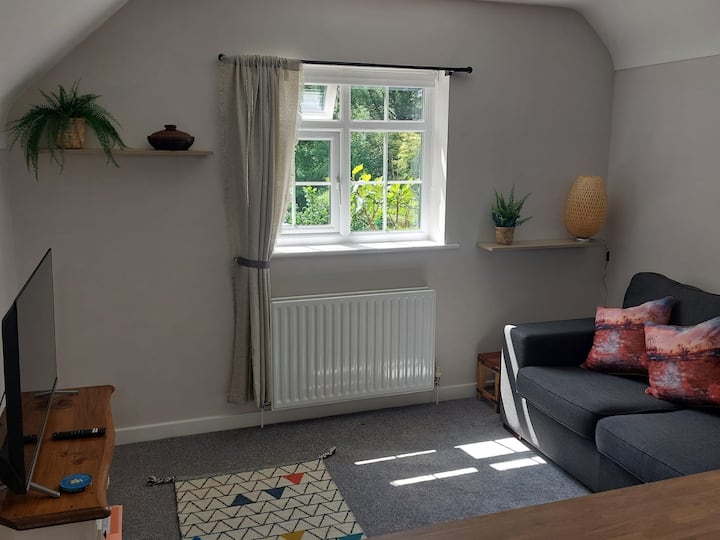 Cosy Flat Overlooking Garden Close To Amenities - イギリス チェスター