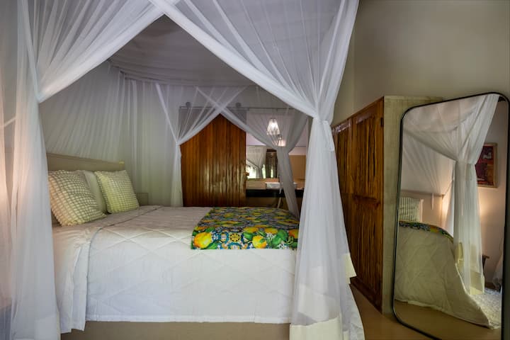 Schlafzimmer 2
