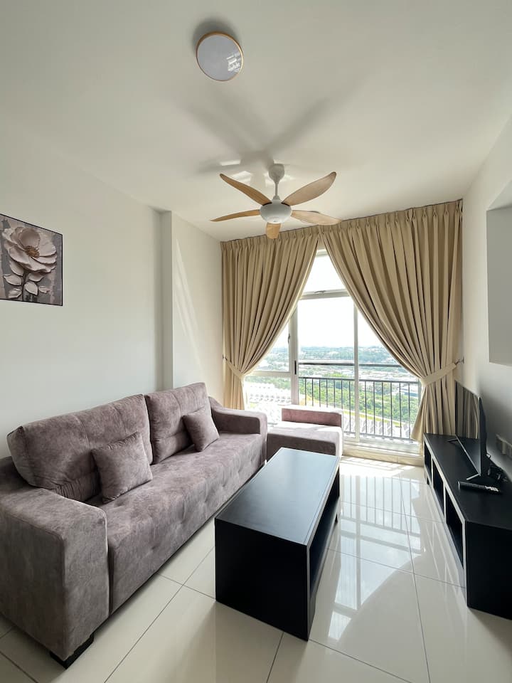 Rh Family Homestay @ Midas Seri Alam - Masai