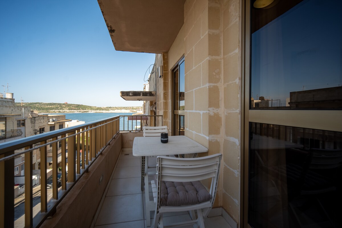 SkyMare LVH Apartment