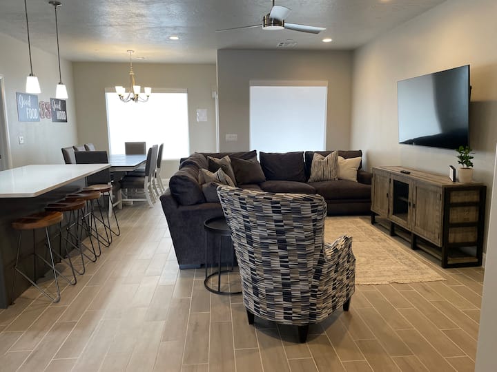 Heated Private Pool Near Zion And Family Friendly! - Hurricane, UT
