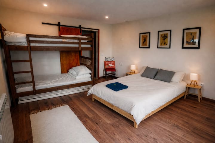 Suite Privada Com Entrada Independente E Vista - Porto de Mós