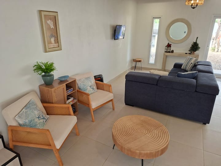 Serenity Shores Beach House - Trujillo, Honduras
