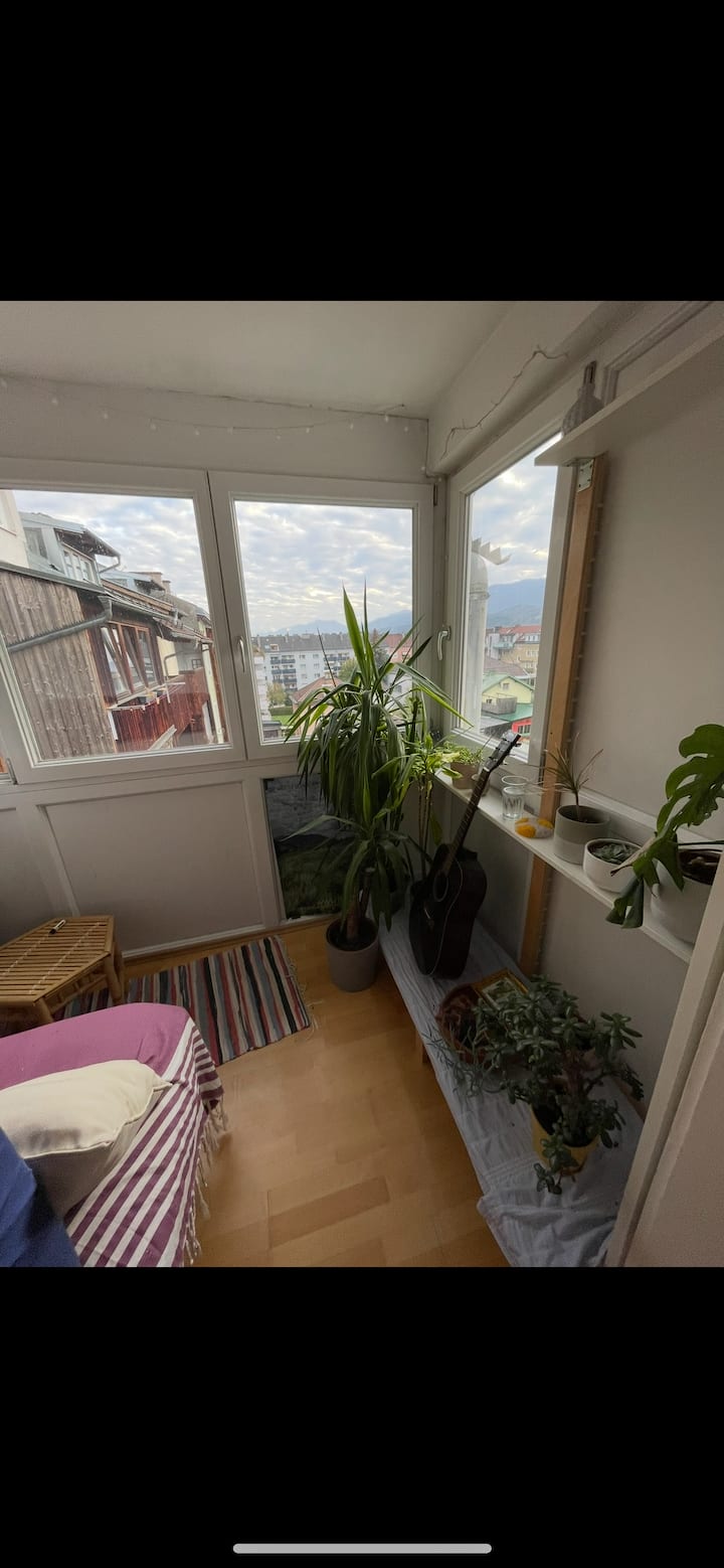 Helles Wg-zimmer In Schönem Haus - Innsbruck