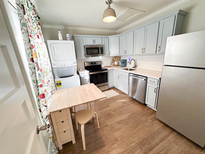 Cozy Studio Apartment With Full Kitchen - Shreveport, LA