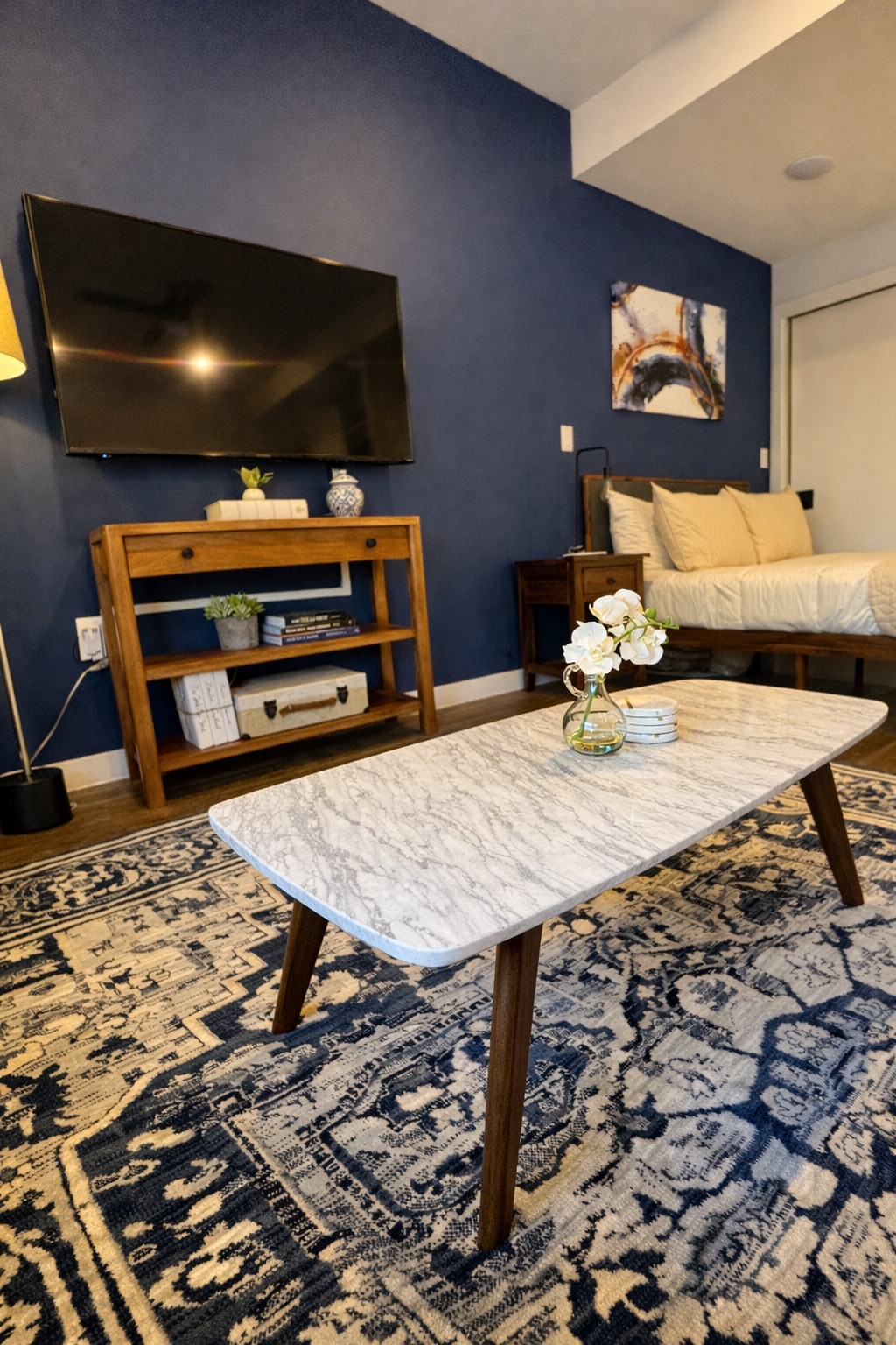 5-Star Stay | Walk to Rainey| Free Parking