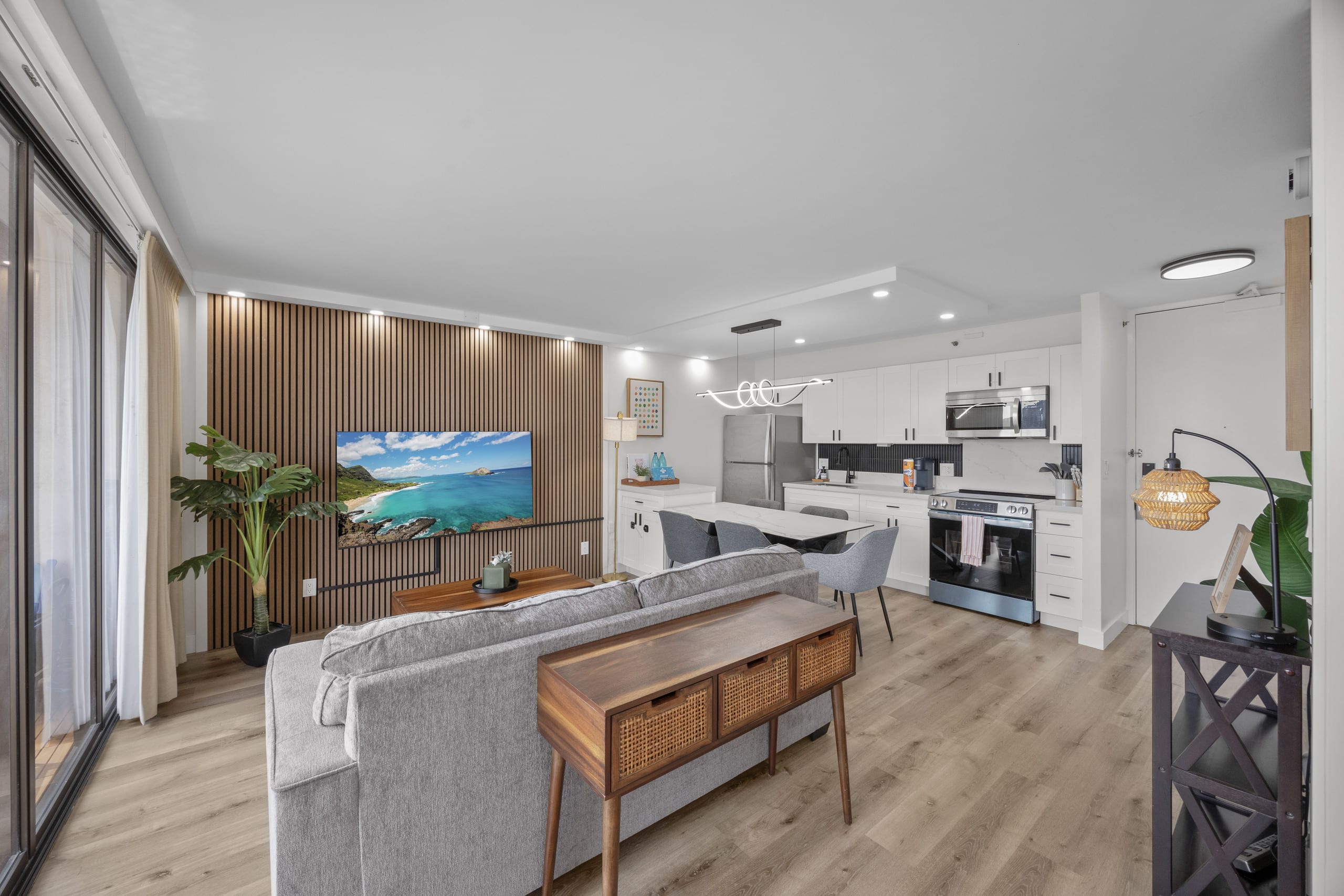 *Beautiful Modern 1BR! Close to Beach! - Image 10