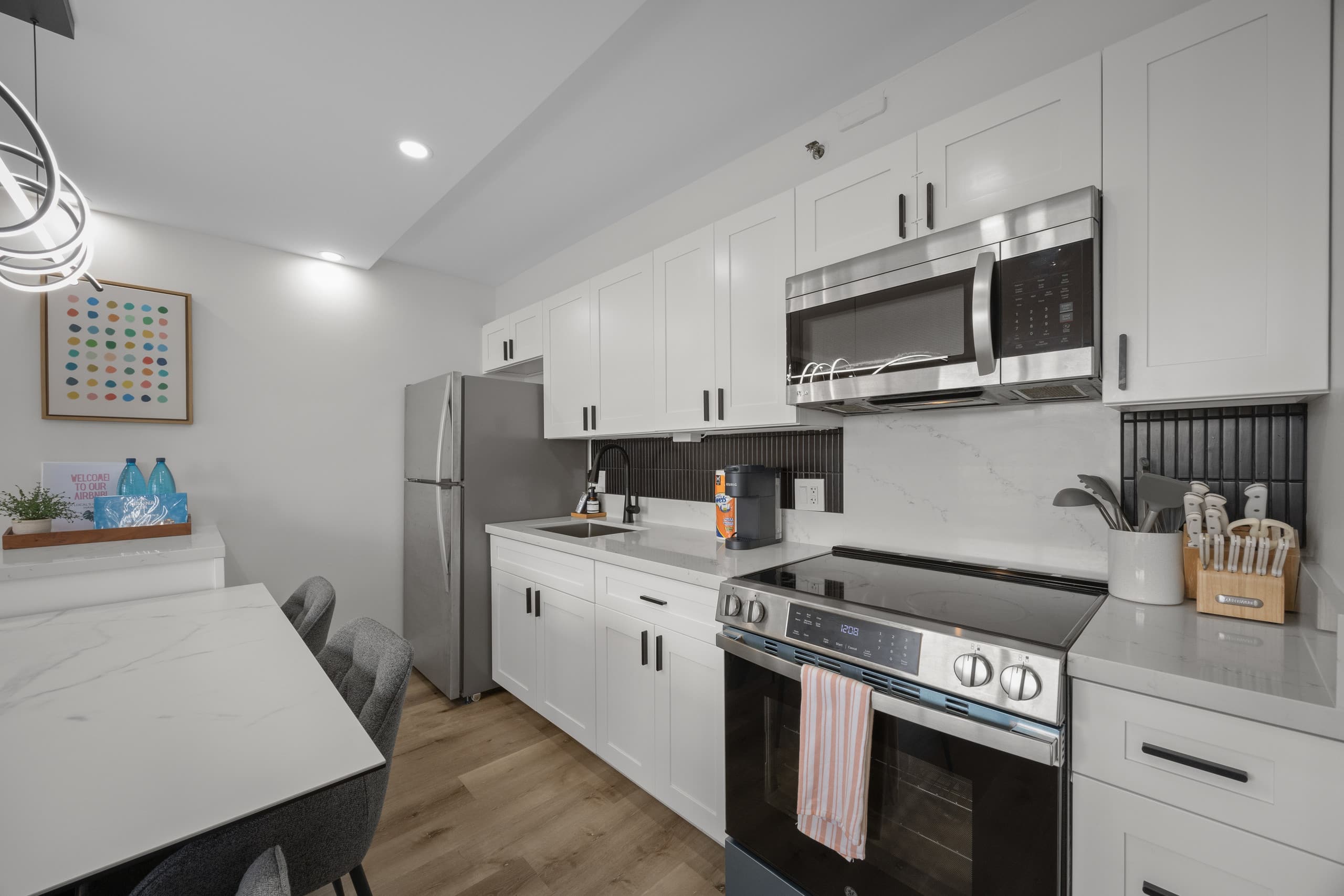*Beautiful Modern 1BR! Close to Beach! - Image 24