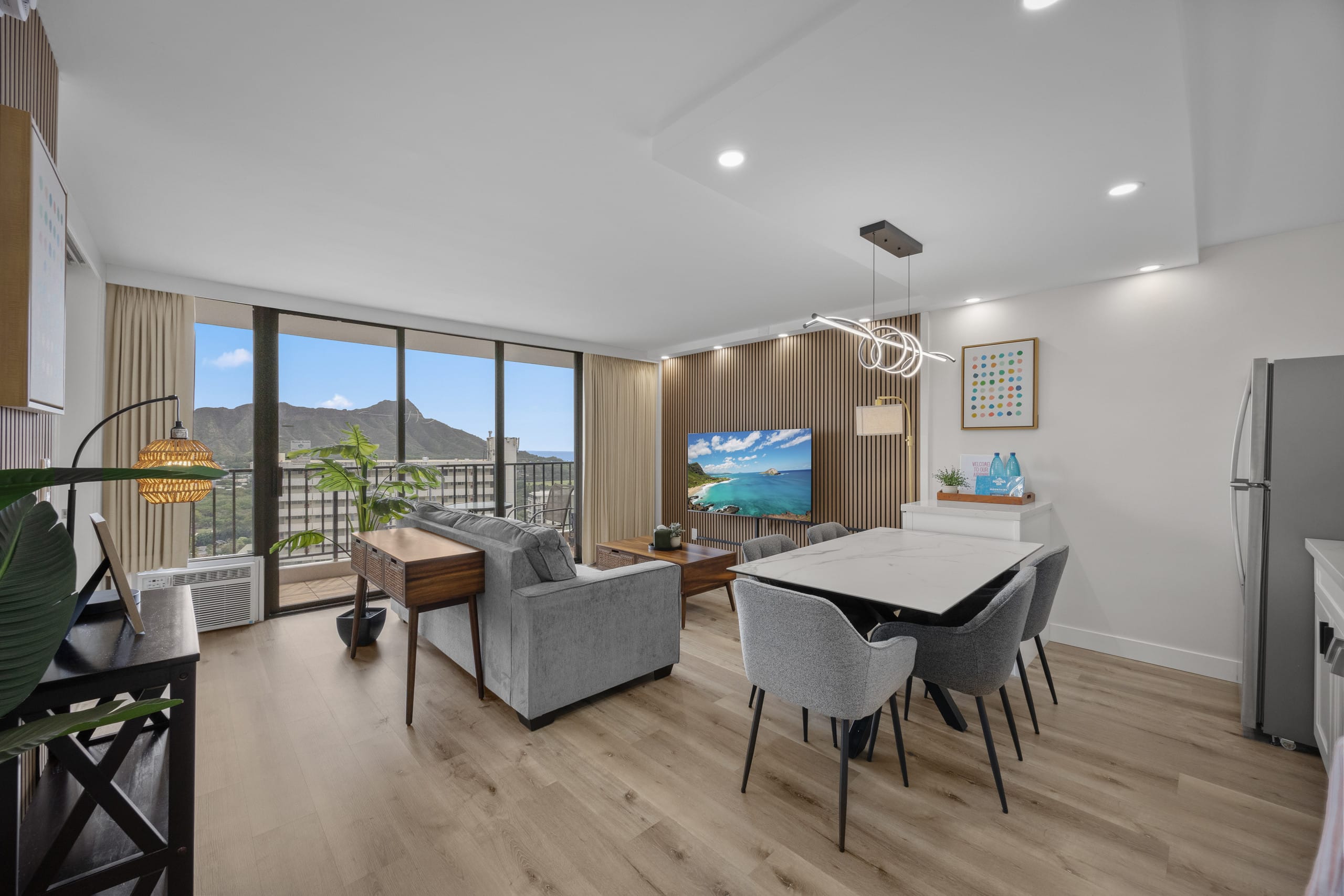 *Beautiful Modern 1BR! Close to Beach! - Image 5