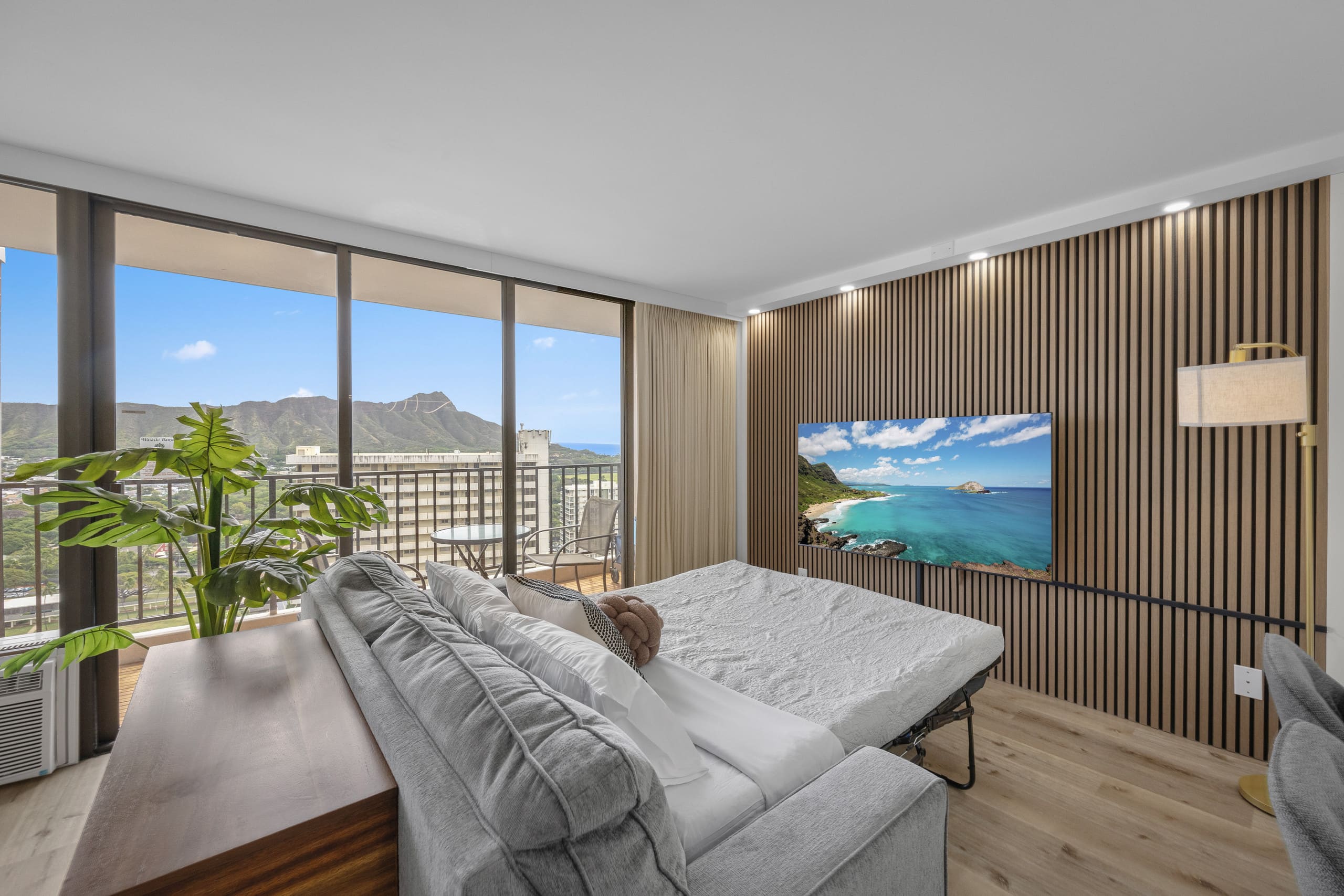 *Beautiful Modern 1BR! Close to Beach! - Image 12