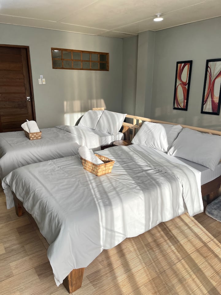 7 Minutes To Burnham | Whole House With Parking - Baguio
