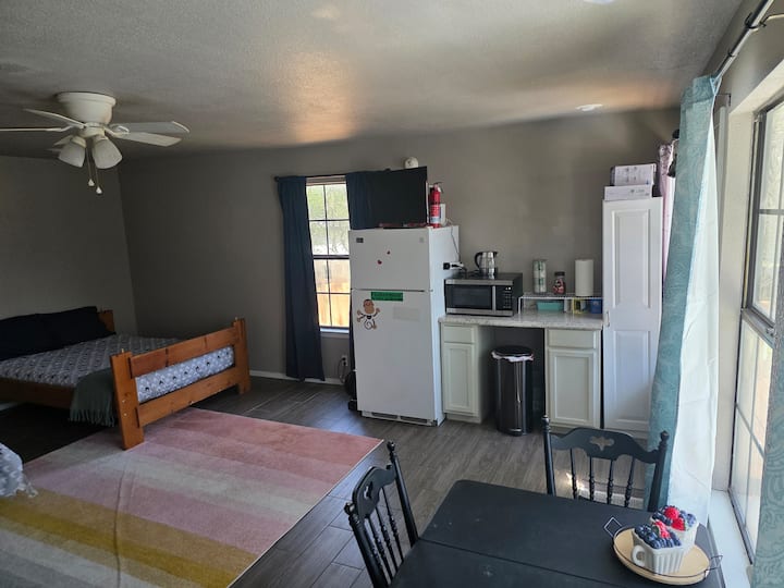 Ponderosa Hideaway - Arlington, TX