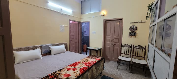Vijayasha Dreams - Varanasi