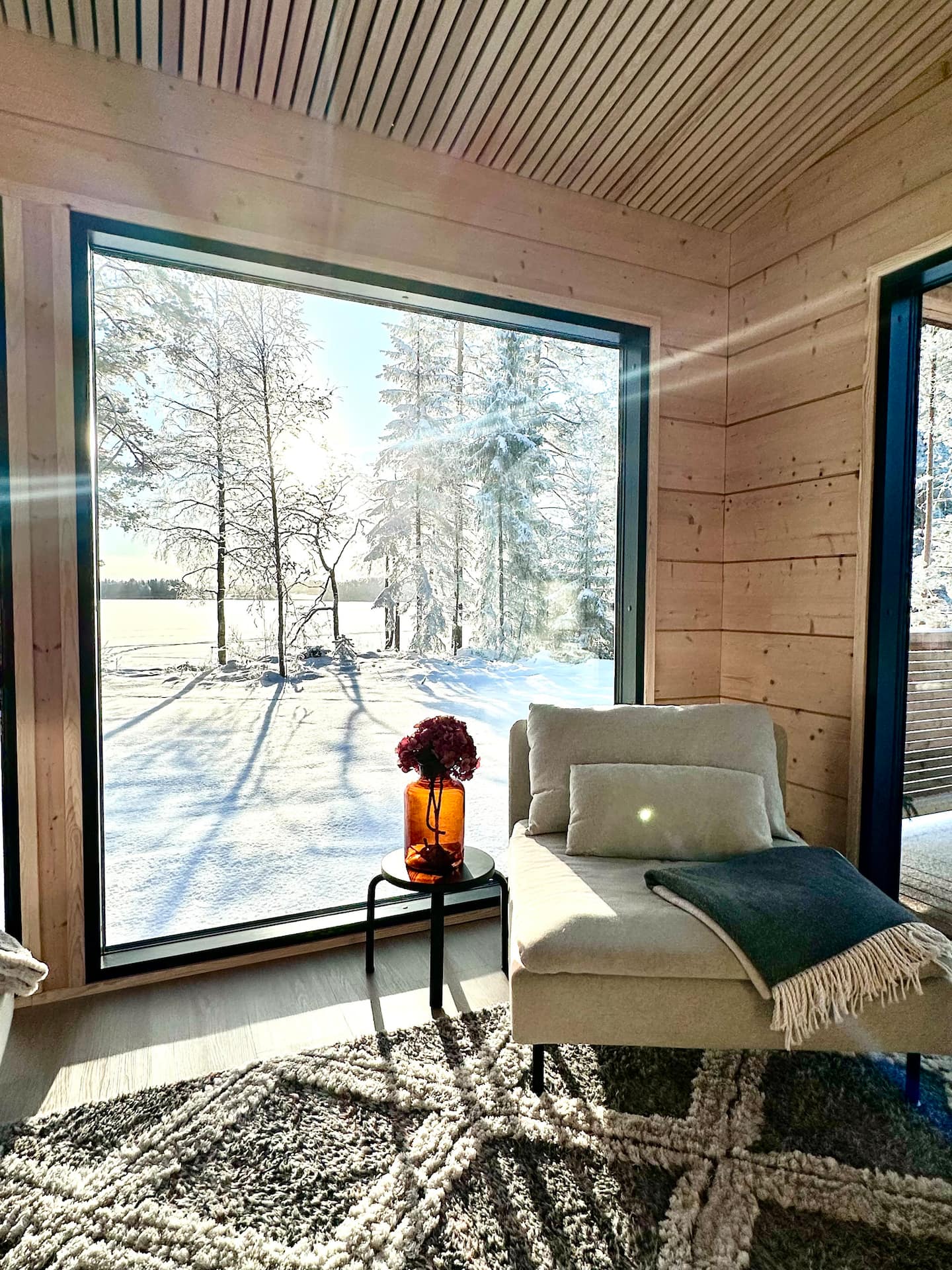 Villa Pajusaari – Modern Log Villa By The Lake 4