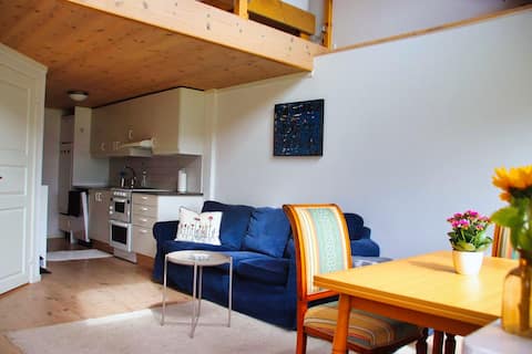 Top Airbnb: Idyllic guest house directly on the lake – peace & nature in Alvesta