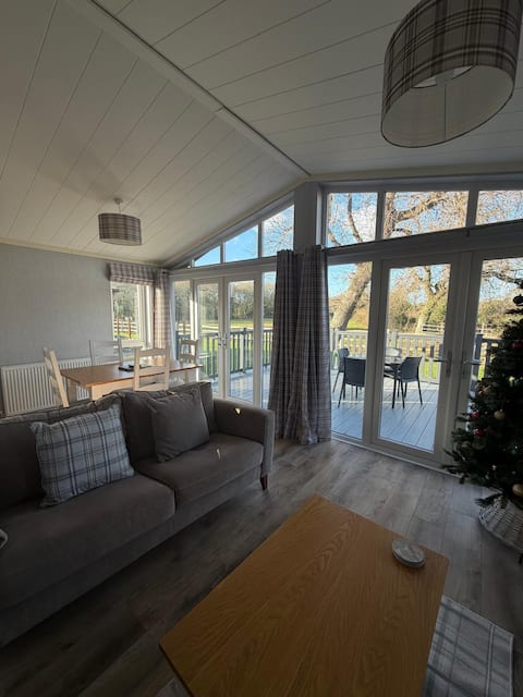 Top performing Airbnb: Alderney Park-Lodge4, Beautiful high quality lodge in New Milton