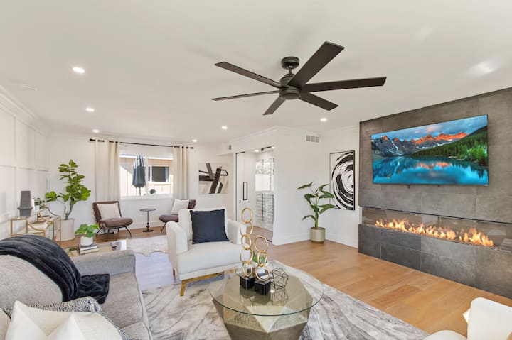 Beautiful Townhouse Minutes From Old Town - United States