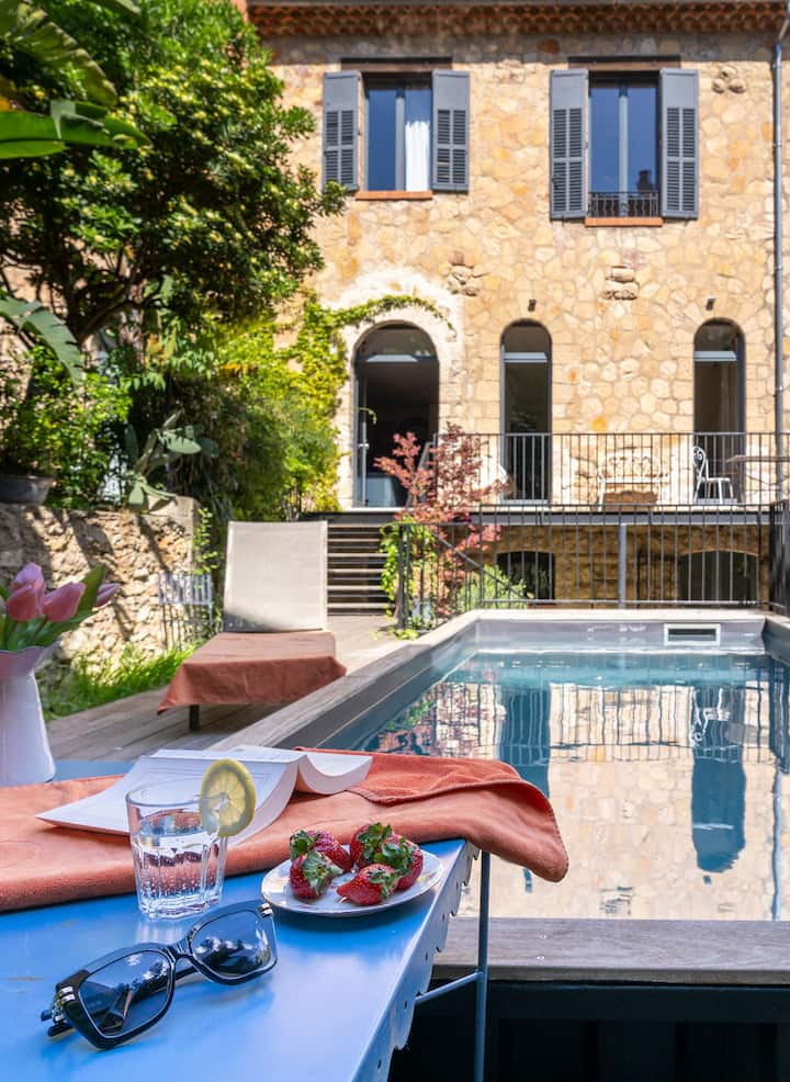 Villa Campestra Avec Piscine, Terrasses Et Jardin - Costa Azzurra