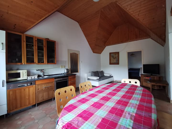 Becker Vendégház - Emeleti Apartman Erkéllyel - Badacsony