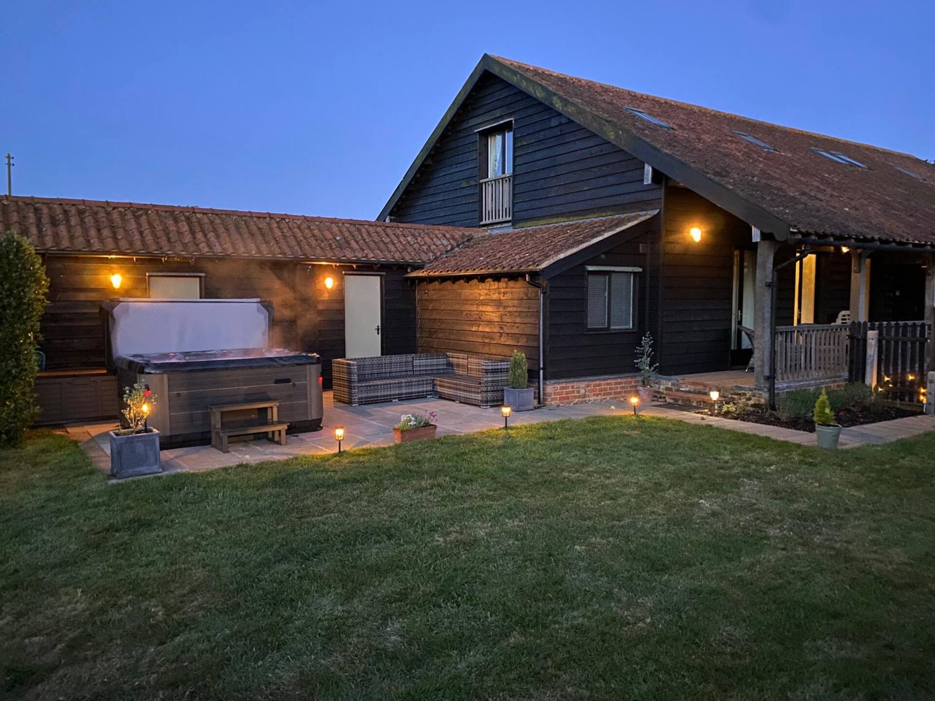 Mulberry Cottage Fabulous location next to marshes