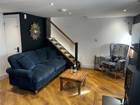 Top performing Airbnb: The Granary, two bedroom barn conversion. in Shropshire